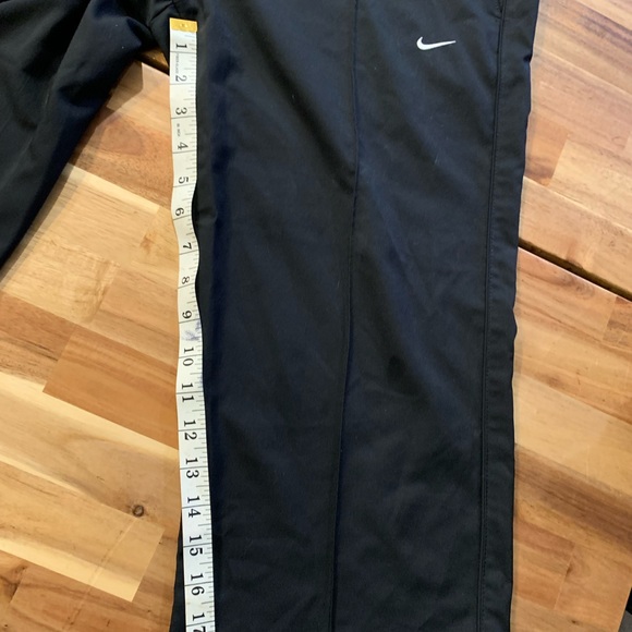 Women’s Nike Capri style , size M - Picture 3 of 9